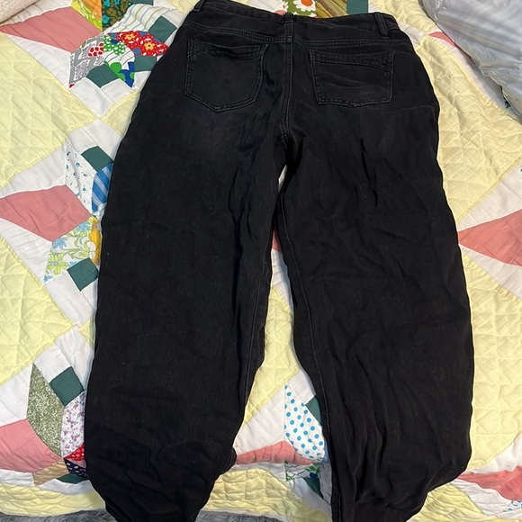 Brand: Shein. Color: black. Size: small. Selling for $7 - Picture 3 of 3